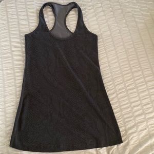 Lululemon tank